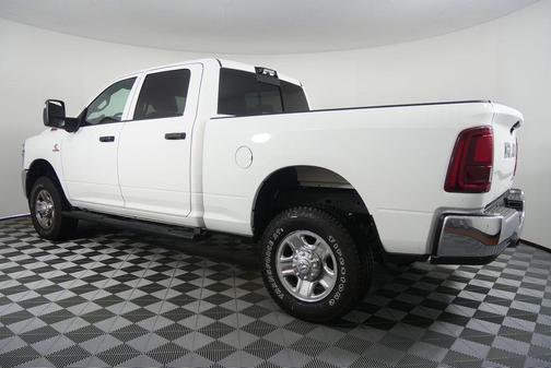 2025 RAM 2500 Tradesman Crew Cab 4x4 6'4' Box