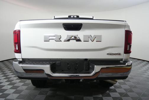 2025 RAM 2500 Tradesman Crew Cab 4x4 6'4' Box