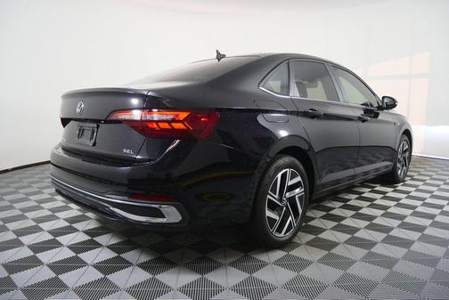Deep Black 2024 Volkswagen Jetta 1.5T SEL