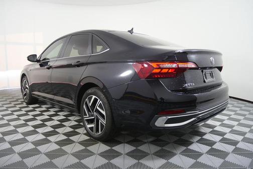Deep Black 2024 Volkswagen Jetta 1.5T SEL