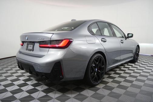 Skyscraper Grey Metallic 2026 BMW 330 330i