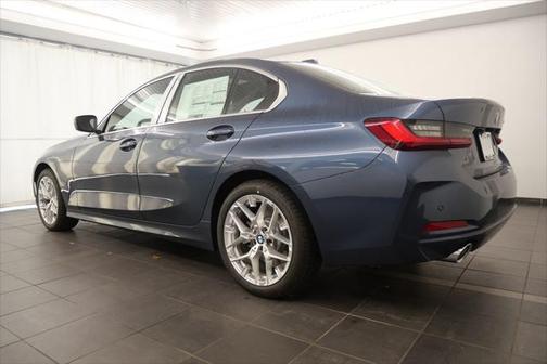 2025 BMW 330 i