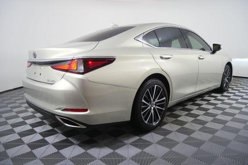 2024 Lexus ES 350 Base