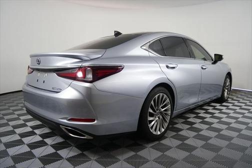 2023 Lexus ES 350 Ultra Luxury