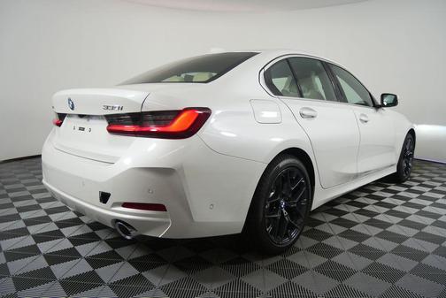 2026 BMW 330 i xDrive