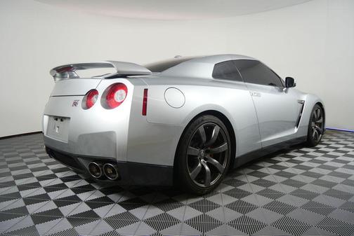 2009 Nissan GT-R Premium