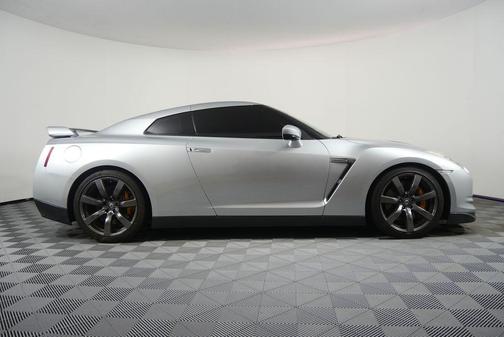 2009 Nissan GT-R Premium