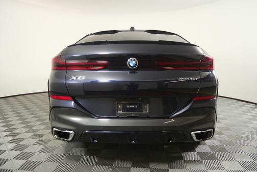 Carbon Black Metallic 2025 BMW X6 xDrive40i