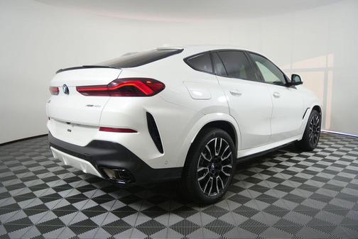 Mineral White Metallic 2027 BMW X6 xDrive40i