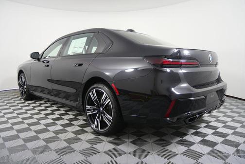 Black Sapphire Metallic 2026 BMW 760 xDrive