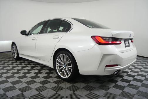 2024 BMW 330 330i