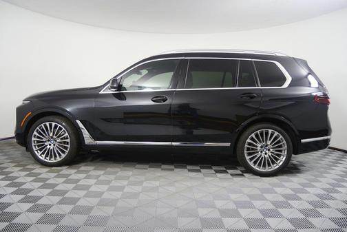 Black Sapphire Metallic 2024 BMW X7 xDrive40i