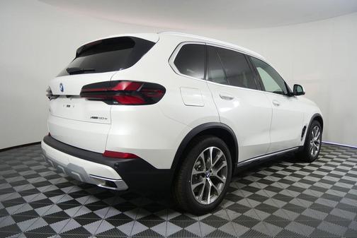 Mineral White Metallic 2026 BMW X5 PHEV xDrive50e