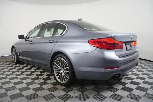 Bluestone Metallic 2019 BMW 540 540i