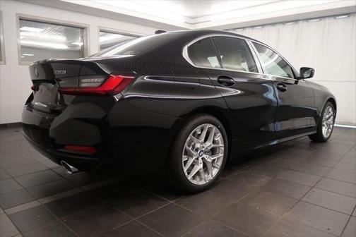 2025 BMW 330 i