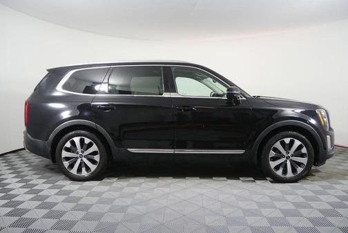 Ebony Black 2022 Kia Telluride EX