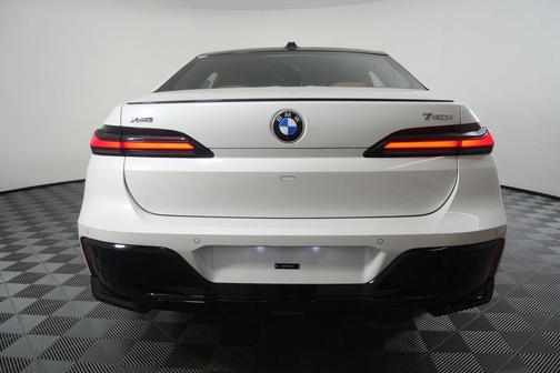 2026 BMW 740 xDrive