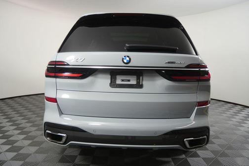 Brooklyn Grey Metallic 2024 BMW X7 xDrive40i