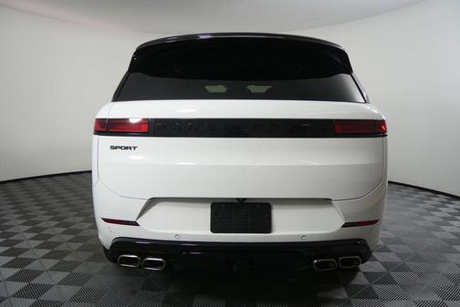 2025 Land Rover Range Rover Sport SE