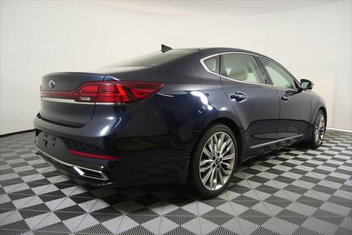 2020 Kia Cadenza Limited