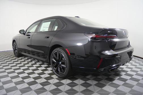 Black Sapphire Metallic 2026 BMW 760 xDrive