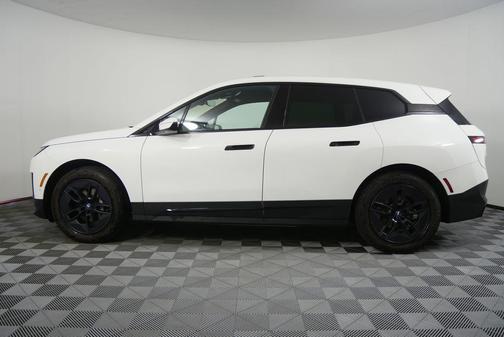 Alpine White 2024 BMW iX xDrive50