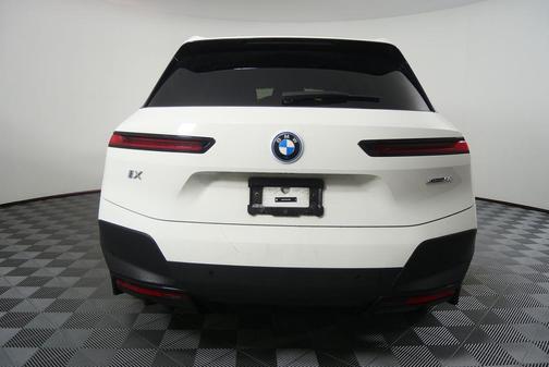 Alpine White 2024 BMW iX xDrive50