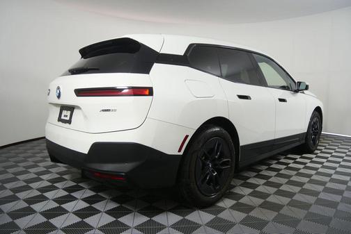 Alpine White 2024 BMW iX xDrive50