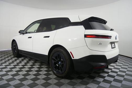 Alpine White 2024 BMW iX xDrive50