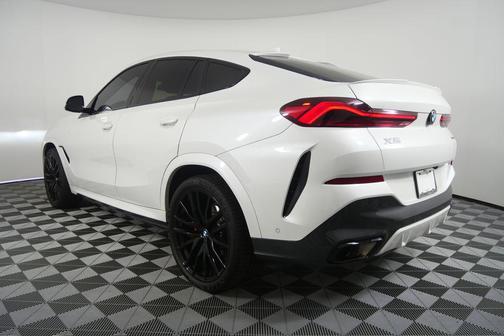 2023 BMW X6 xDrive40i