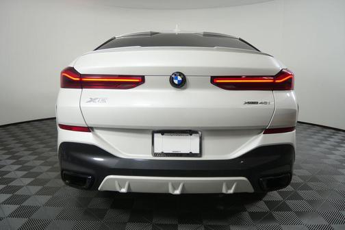 2023 BMW X6 xDrive40i