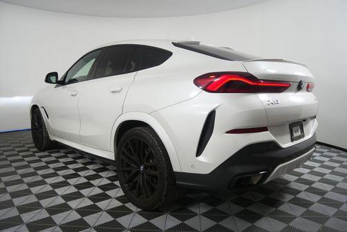 2023 BMW X6 xDrive40i