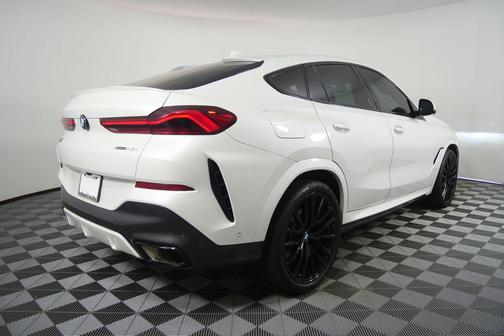 2023 BMW X6 xDrive40i