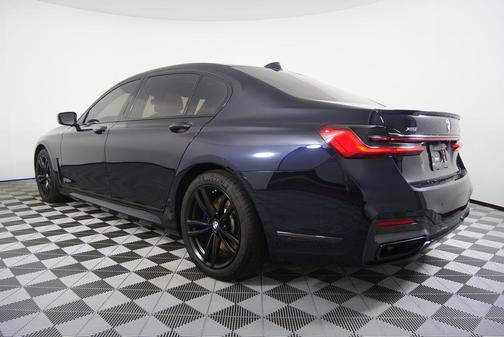 2022 BMW 750 i xDrive