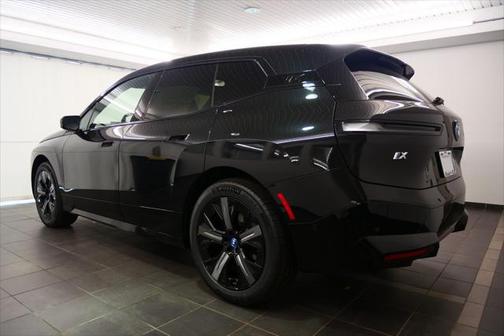 2025 BMW iX xDrive50
