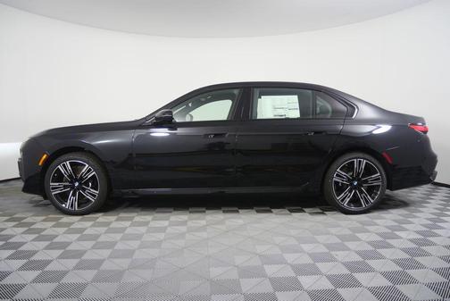 Black Sapphire Metallic 2026 BMW 760 xDrive