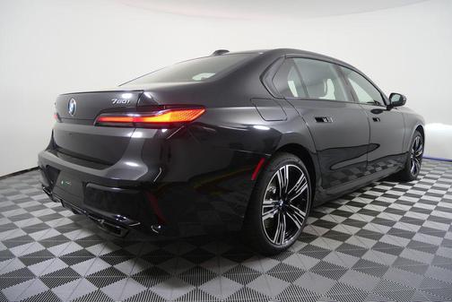 Black Sapphire Metallic 2026 BMW 760 xDrive