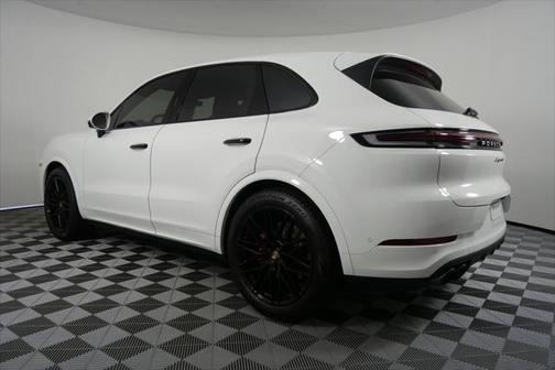 2024 Porsche Cayenne S