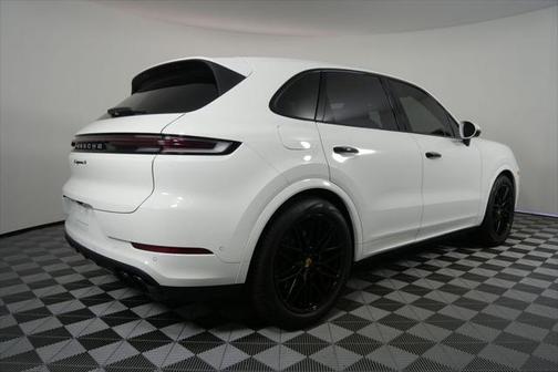 2024 Porsche Cayenne S