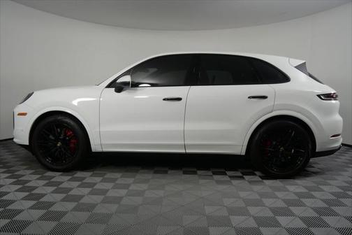 2024 Porsche Cayenne S