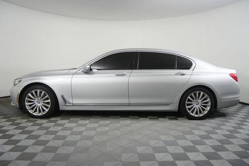 Glacier Silver Metallic 2017 BMW 740 740i
