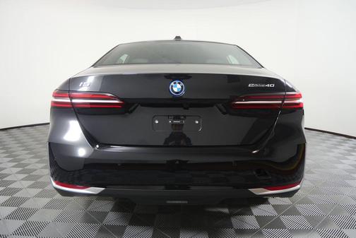 2026 BMW i5 eDrive40
