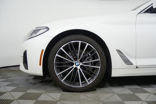 2023 BMW 540 i xDrive