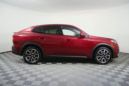Vegas Red Metallic 2025 BMW X2 xDrive28i