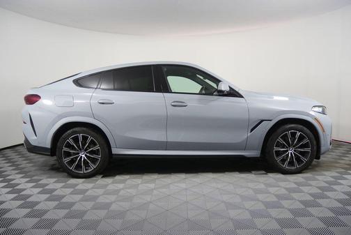 Brooklyn Grey Metallic 2025 BMW X6 xDrive40i
