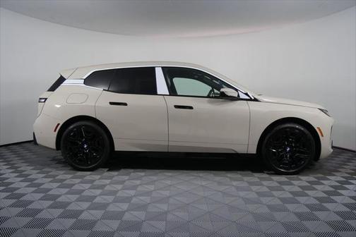 2026 BMW iX xDrive45