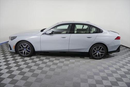 2025 BMW i5 xDrive40