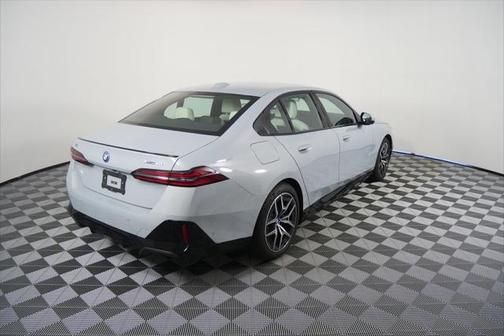 2025 BMW i5 xDrive40