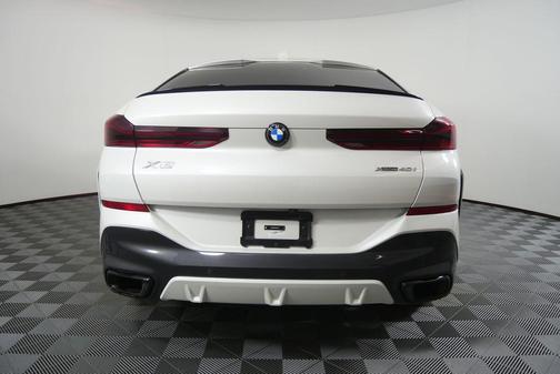 Mineral White Metallic 2025 BMW X6 xDrive40i