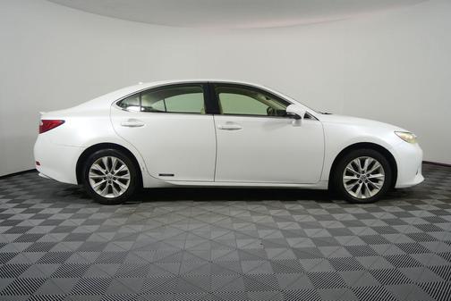 2013 Lexus ES 300h Base